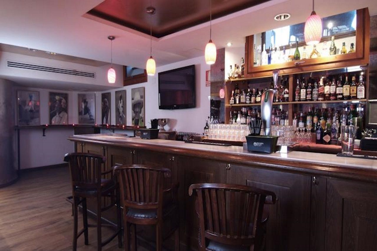 Hotel Hostal Cuba Палма де Майорка Екстериор снимка